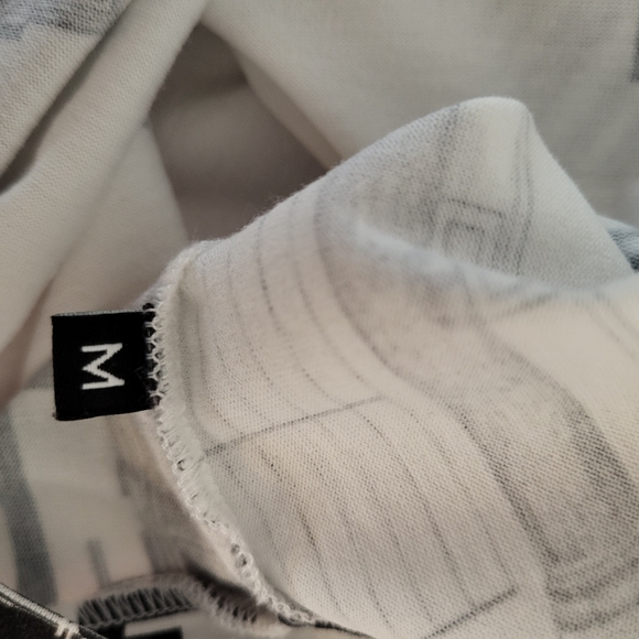 VERSUS VERSACE T shirt. Size M - Picture 11 of 11